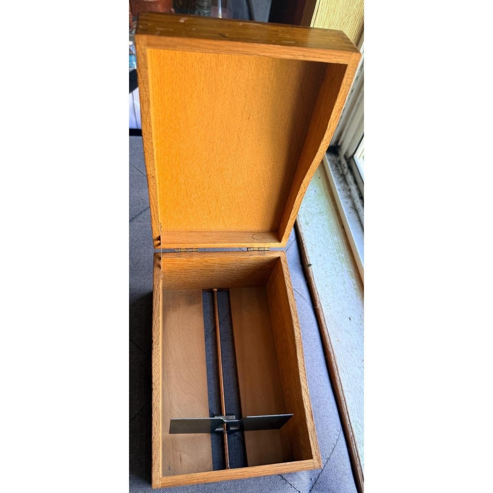 Vintage Weis Oak Desk-Top Index Card File Box Recipe Holder 8.5" x 5.5" x 4.5"
